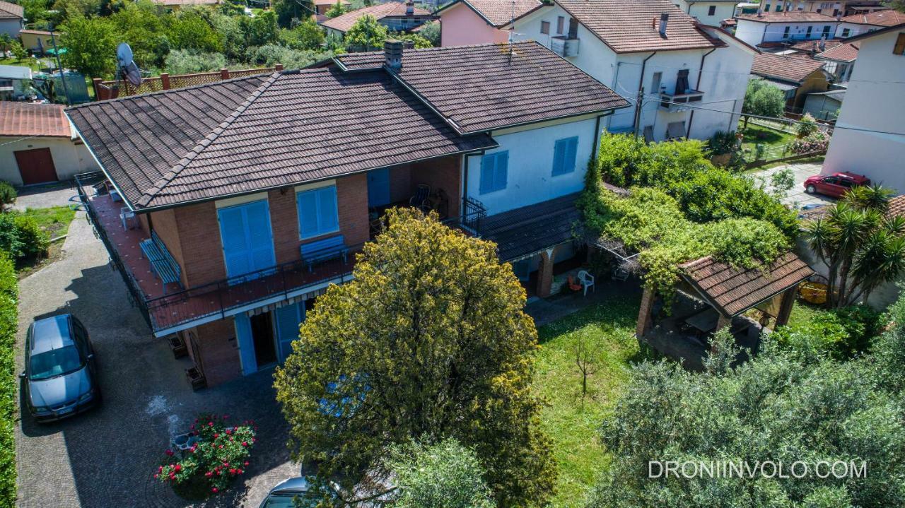 Casa Degli Zii Appartamento Letizia Luni Exterior photo