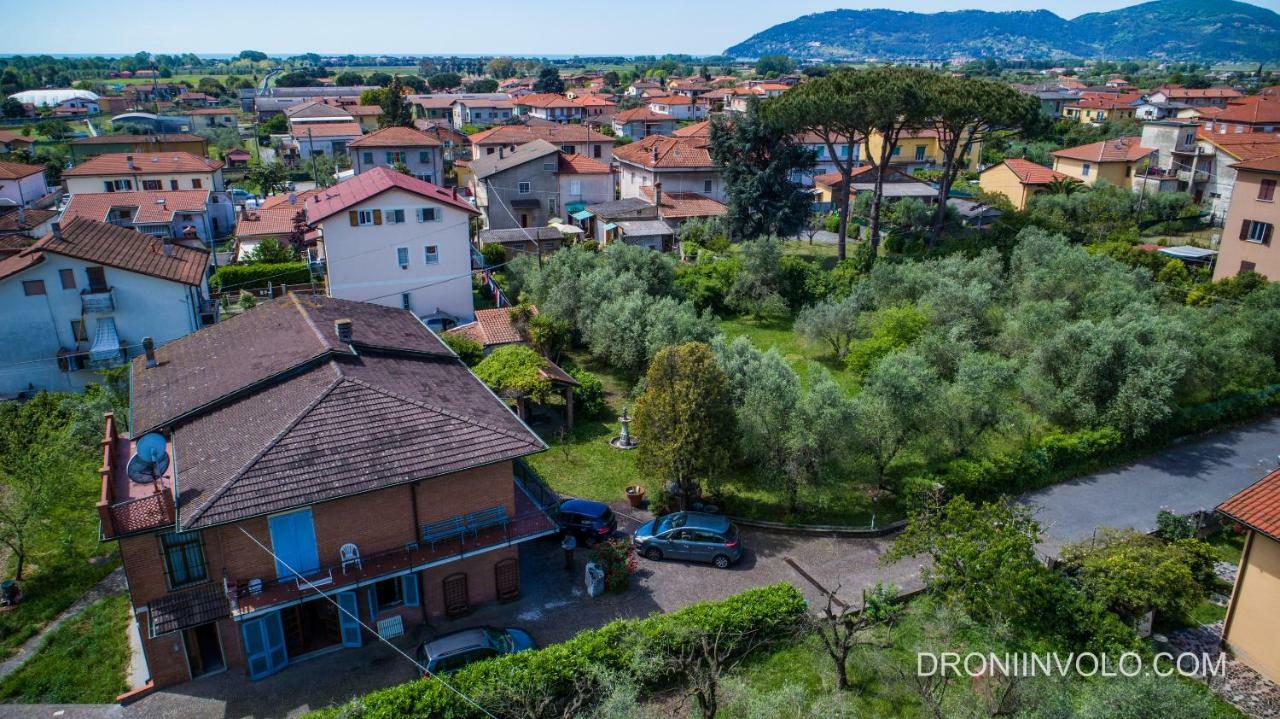 Casa Degli Zii Appartamento Letizia Luni Exterior photo